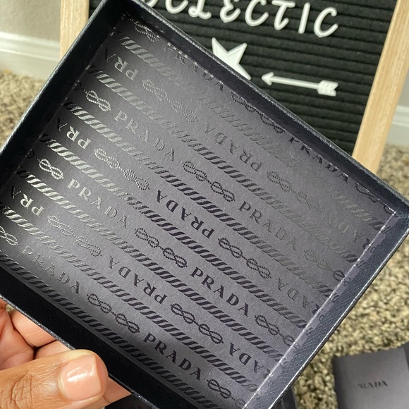 Iconic Prada Metal Hair Clip - Picture 6 of 9